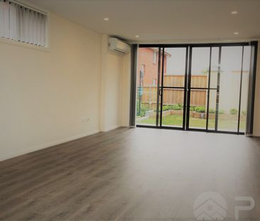 Perfect 3 plus study townhouse with walking distance to town centre - Photo 4