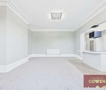 Grosvenor Crescent, Scarborough, YO11 - Photo 2