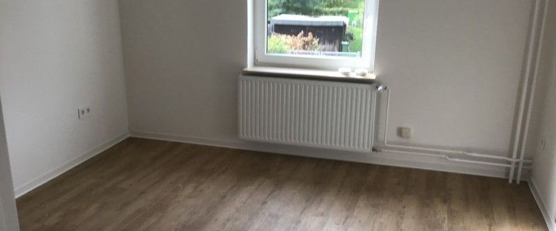 Modernisierte 2,5-Zimmer-Wohnung mit Balkon in ruhiger Lage - Photo 1
