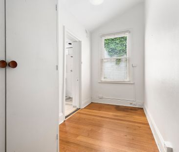 Charming South Yarra Home in the Botanical Garden Precinct - Photo 6