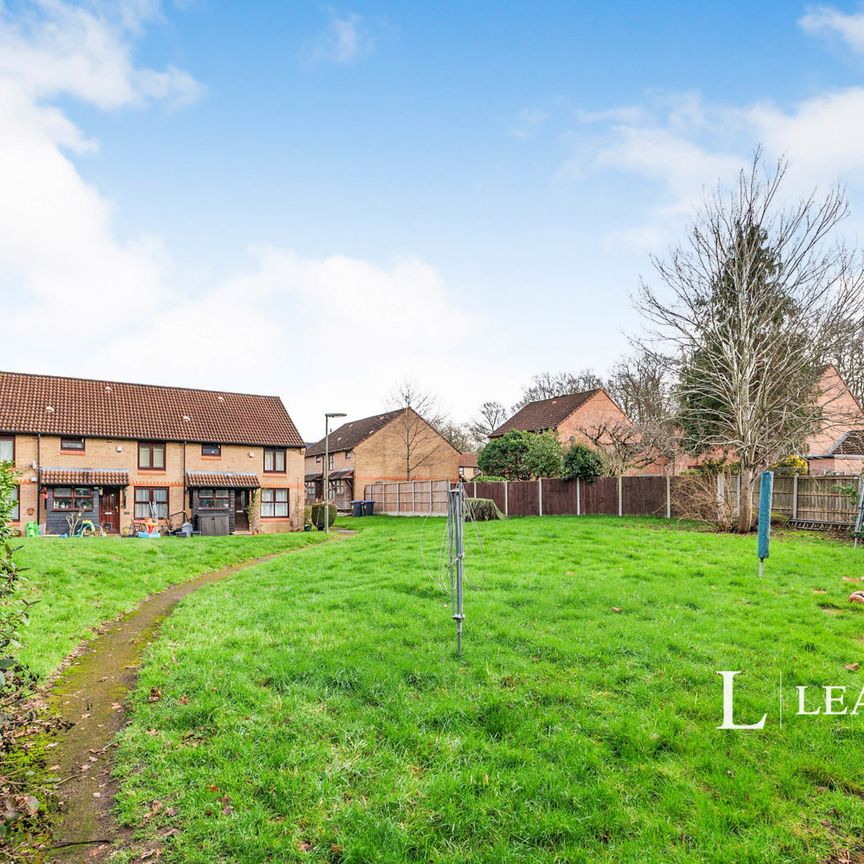 1 bedroom house to rent Rowhurst Avenue, Addlestone, KT15 - Photo 1