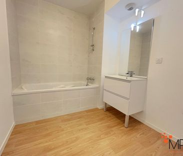 Location Appartement 4 pièces 81m² - Photo 6