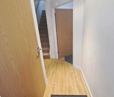 Queenhythe Crescent, Jacobs Well, GU4 - Photo 4