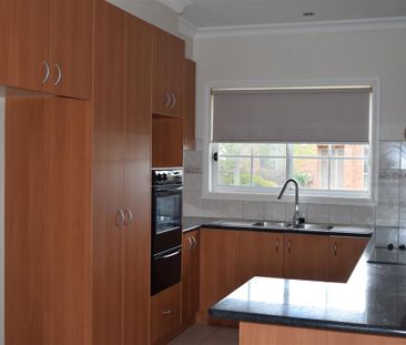 FAMILY HOME IN GREAT LOCATION - Photo 2