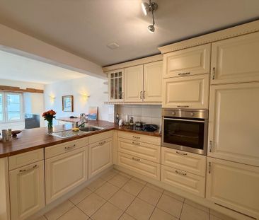 Grosszügige und charmante 6.5-Zimmer-Wohnung mit Gartensitzplatz in... - Photo 4