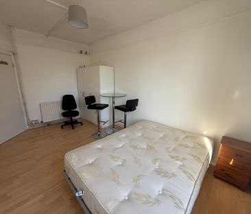Room in a Shared Flat, Kenton Lane, HA3 - Photo 6