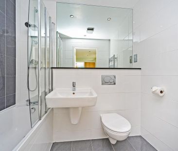 2 bedroom flat to rent - Photo 5
