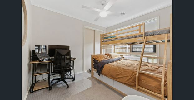 Gorgeous 2 Bedroom Home in Prime Location - Photo 1