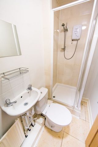 Harold Avenue, Hyde Park, Leeds - Photo 2