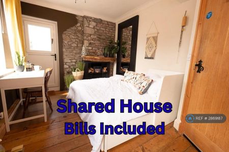 1 bedroom in a house share to rent - Photo 2