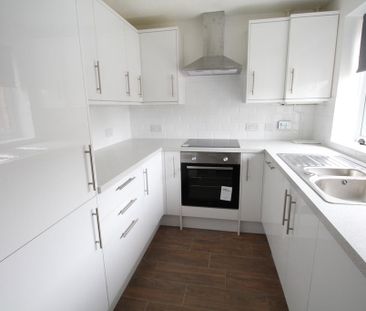 2 bedroom terraced house to rent - Photo 1