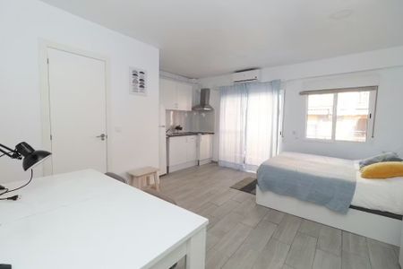 Carrer del Pintor Ferrandis, Valencia, Valencian Community 46011 - Foto 5