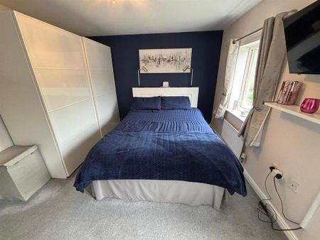 3 bedroom semi-detached house to rent - Photo 4