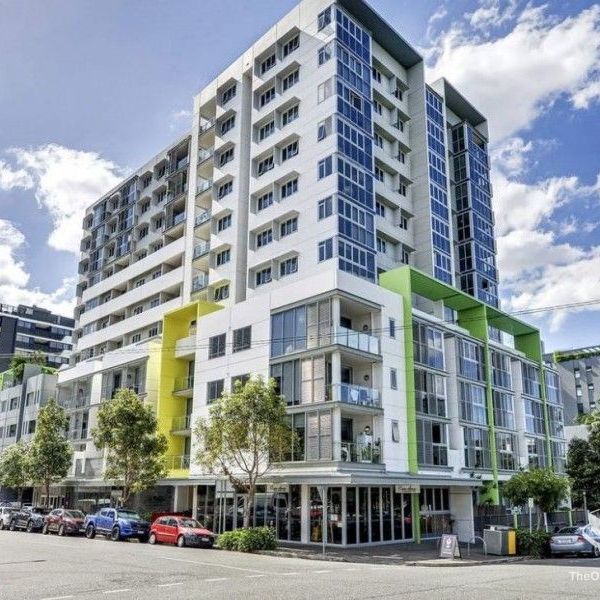 Unfurnished 2 Bedroom Apartment For Rent In South Brisbane! - Photo 1