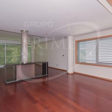 Apartamento T4 - Photo 1