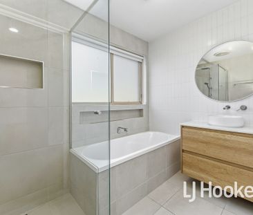 10/35 Narellan Drive, Hampton Park VIC - Photo 4