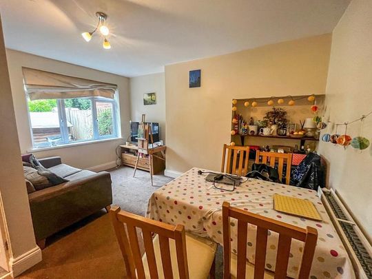 4 bedroom terraced house to rent - Photo 1