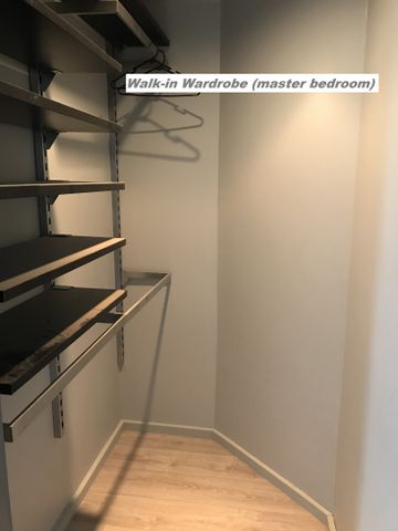 Character 3-level property in CBD - Photo 2