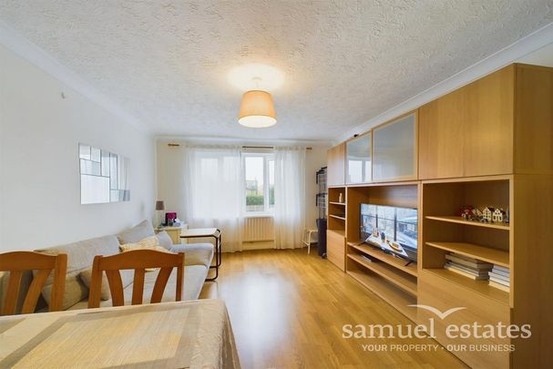 1 bedroom flat to rent - Photo 1