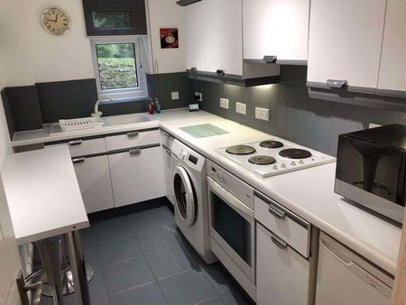 Ronald Court, Oakwood Road, Bricket Wood, St. Albans, Hertfordshire, AL2 - Photo 2