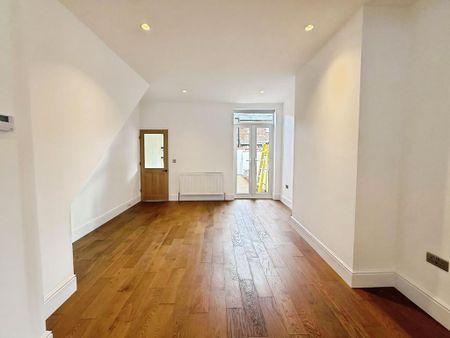 2 bedroom terraced house to rent - Photo 3