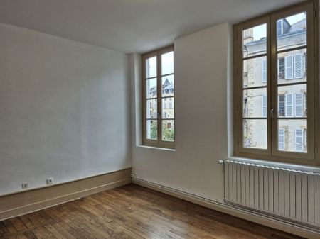 Location Appartement 3 pièces 91m² TULLE 19000 - Photo 4