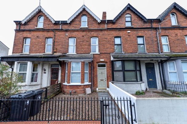 202 Ravenhill Road, Belfast, BT6 8EF - Photo 1