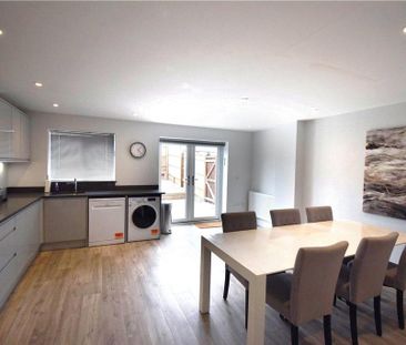 1 bedroom in a house share to rent - Photo 3