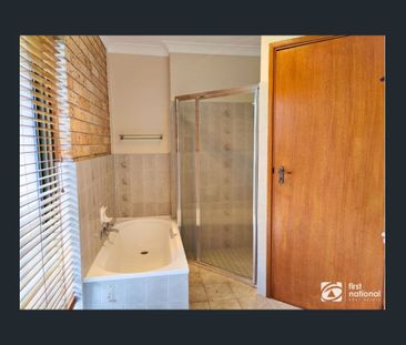 Ideal for an extended family - Photo 4