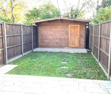 2 bedroom end of terrace house to rent - Photo 2