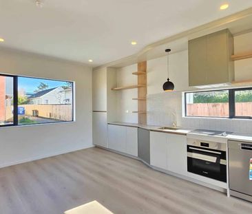 Secure & Stylish 2-Bedroom Home - Photo 3