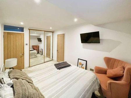 Iestynian Avenue, Cardiff, CF11 - Photo 5