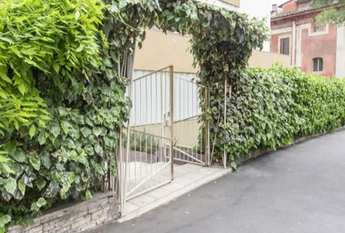 TRASTEVERE - BILOCALE ARREDATO CON BALCONE