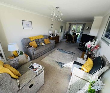 4 bedroom detached house to rent - Photo 5