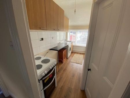 Badger Bait, Little Neston - Photo 2