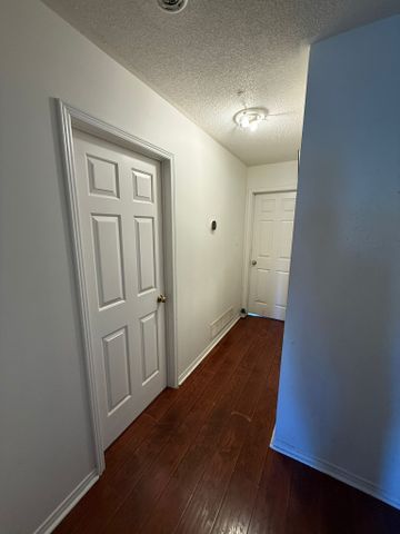 For Lease - 166 Kulpin Avenue Unit# Main floor, Bradford West Gwillimbury, Ontario - Photo 3