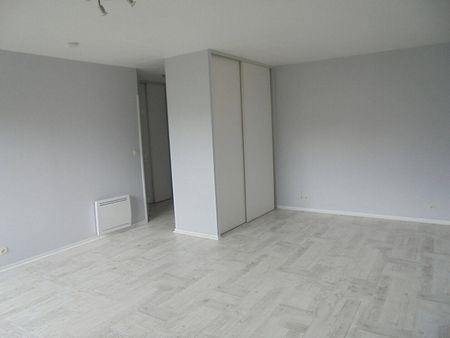 Location appartement 1 pièce 33.8 m² à Bourg-en-Bresse (01000) St roch - Photo 2