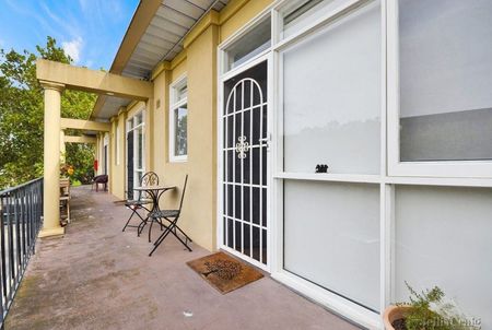 9/5 Christmas Street, Northcote - Photo 3