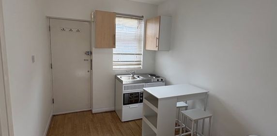 Studio Flat, Hendon, NW4 - Photo 2