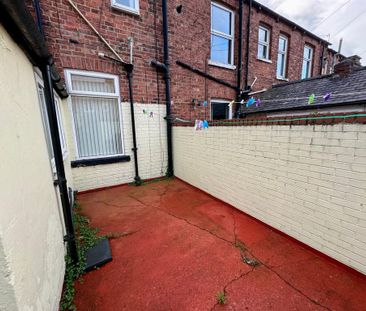 2 bedroom terraced house to rent - Photo 6