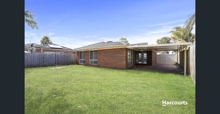 Ideal Family Home with Ensuite in a Quiet Werribee Court! - Photo 5