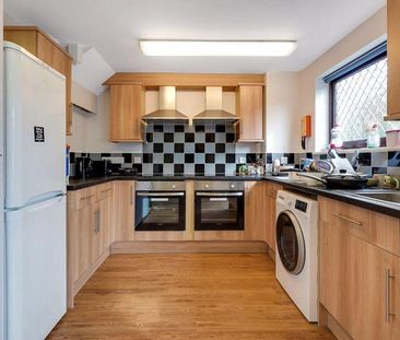 1 bedroom semi-detached house to rent - Photo 2
