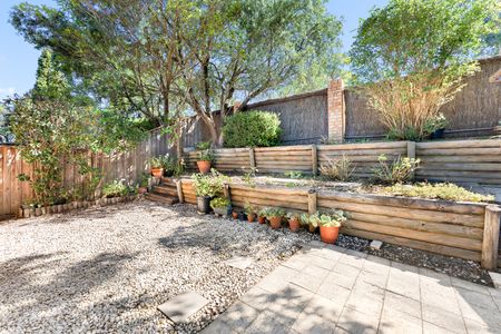 2/2 Freeman Place, Carlingford NSW 2118 - Townhouse For Rent | Domain - Photo 2