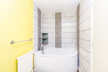 2 bedroom apartment to rent Huntley Crescent, MK9 - Photo 3