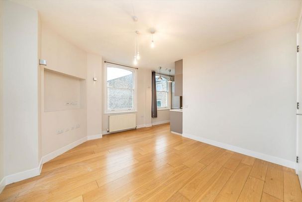 1 bedroom flat to rent - Photo 1