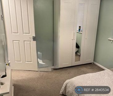 2 bedroom end of terrace house to rent - Photo 3