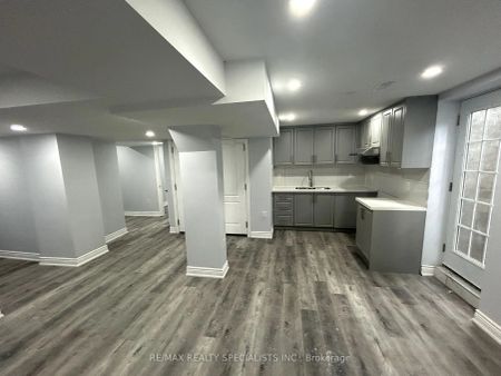 Property For Lease | W9294249 - Photo 5