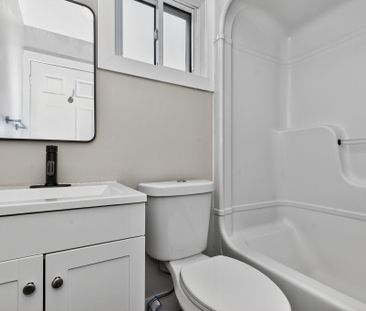 For Lease - 10 Levi Simon Trail, Penetanguishene, Ontario - Photo 2