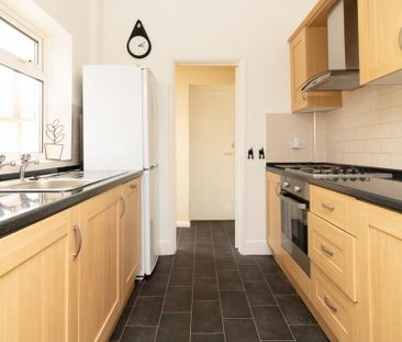 4 bedroom terraced house to rent - Photo 6