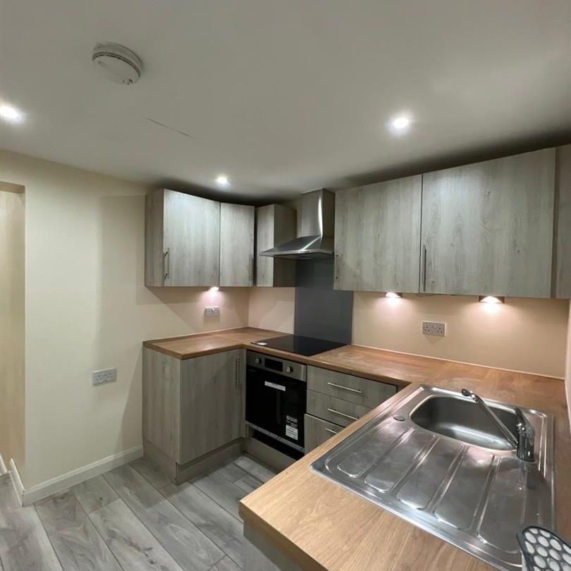 Tonbridge Road, Maidstone ME16, London - Photo 1